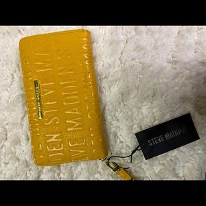 NWT Steve Madden Zip Around Wallet